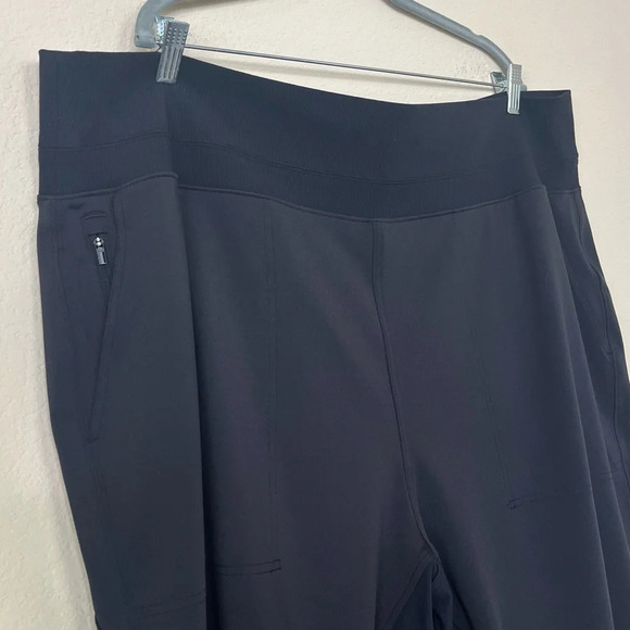 Athleta Venice Black Jogger Pants - Picture 7 of 13